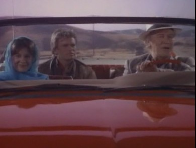 Angus MacGyver Trucs et Astuces - 2x10 Hollywood Nous Voil� ! - MacGyver � bord de la Cadillac